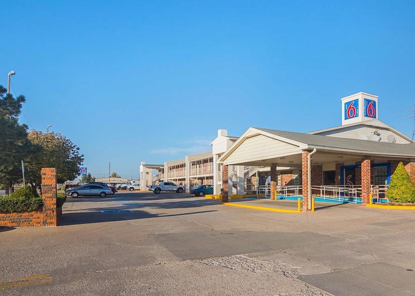 Oklahoma Lawton Exterior Detail