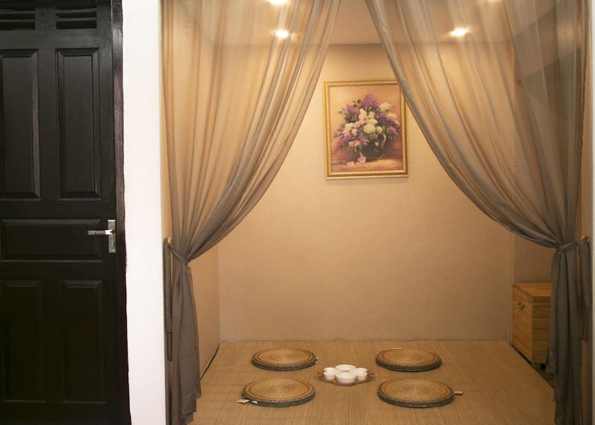  Hanoi Interior Entrance