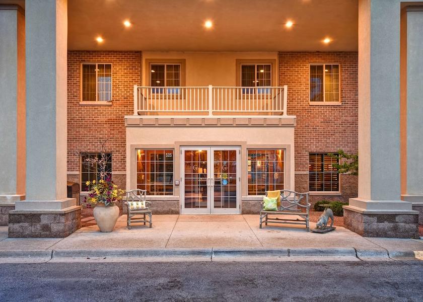 Wisconsin La Crosse Exterior Detail