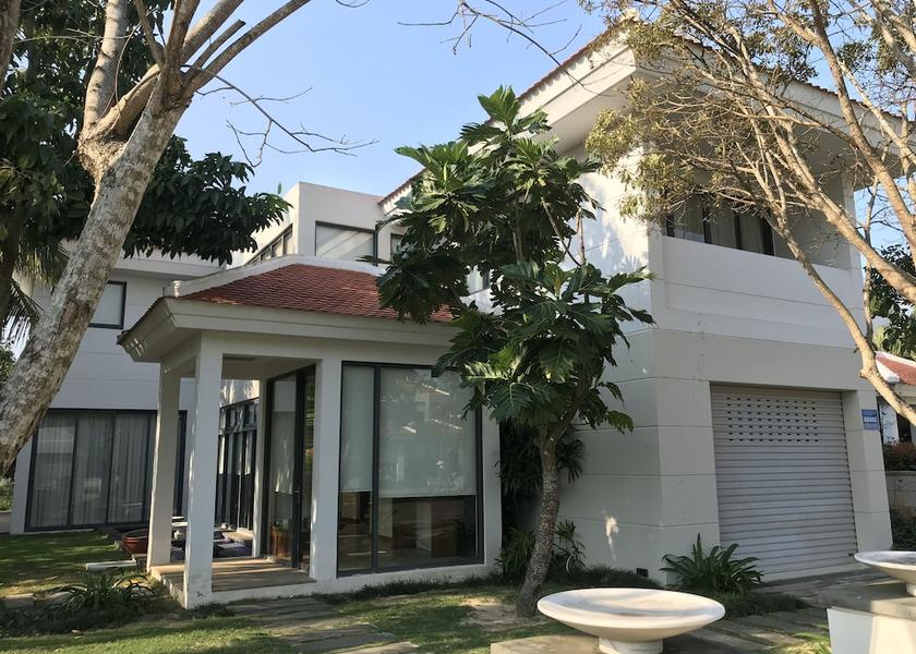 Thua Thien-Hue Da Nang Interior Entrance