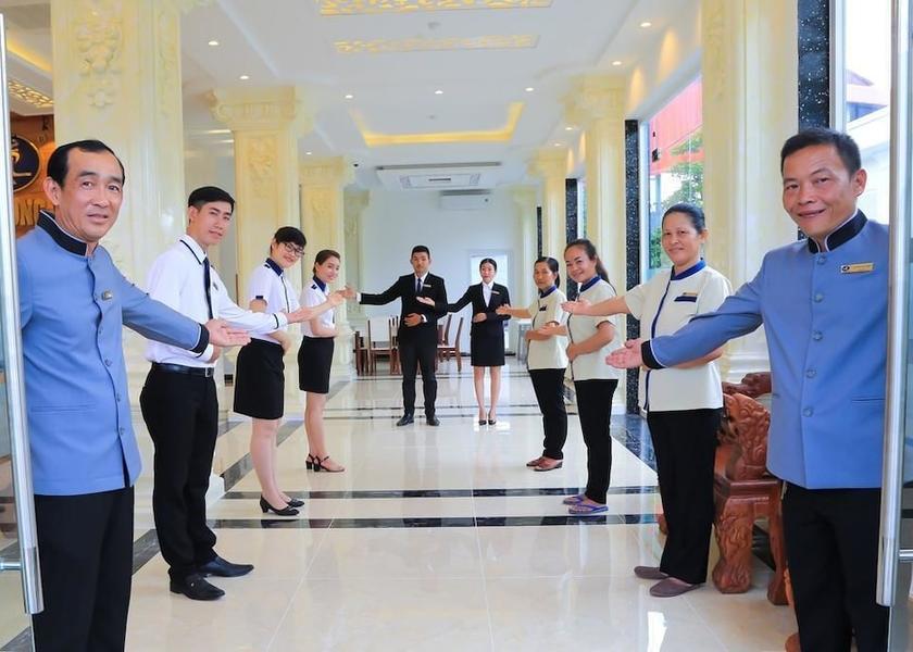 Dong Thap Sa Dec Interior Entrance