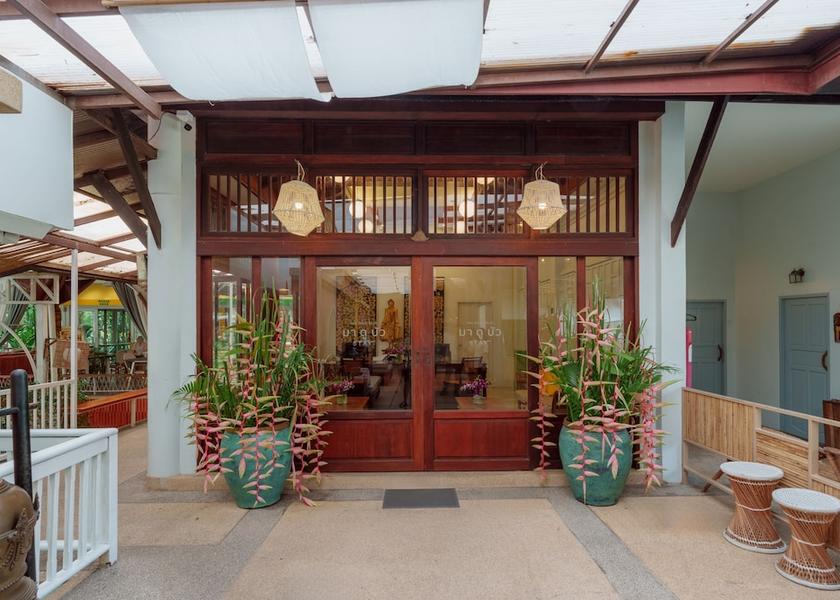 Phuket Province Thep Krasattri Reception