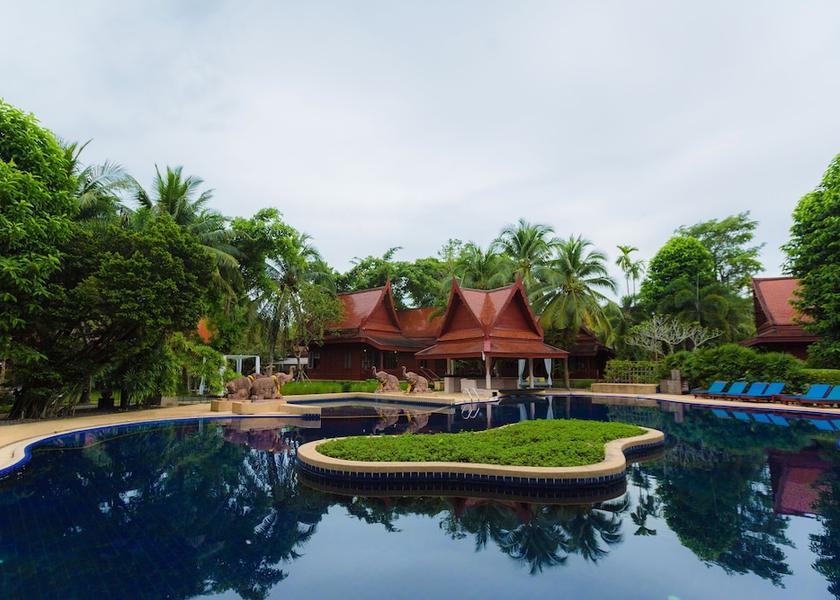 Phuket Thep Kasattri Exterior Detail