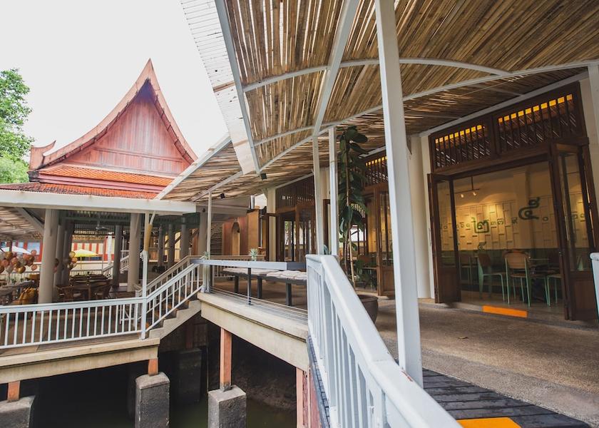 Phuket Thep Kasattri Exterior Detail