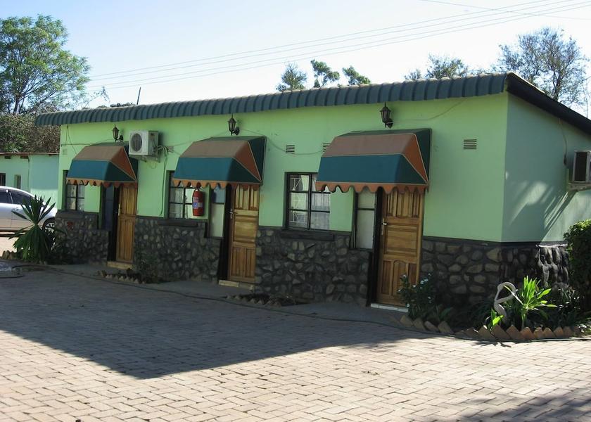  Livingstone Exterior Detail