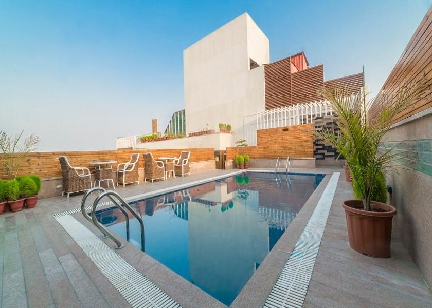 Uttar Pradesh Varanasi POOL VIEW