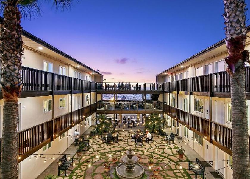 California San Diego Hotel Exterior
