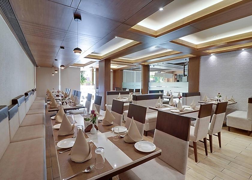 Gujarat Ahmedabad Food & Dining