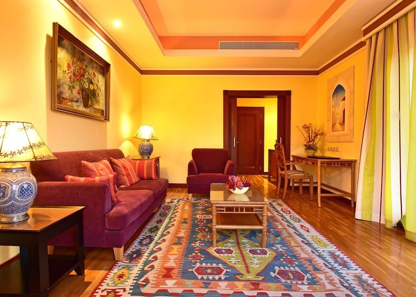  Sintra Room