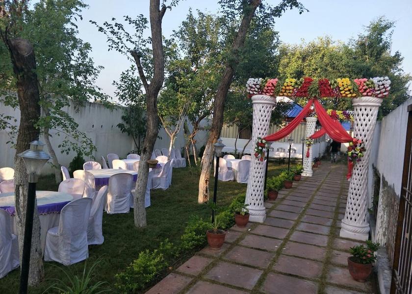 Bihar Bodh Gaya Outdoor Dining