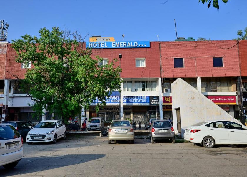 Punjab Chandigarh Hotel Exterior