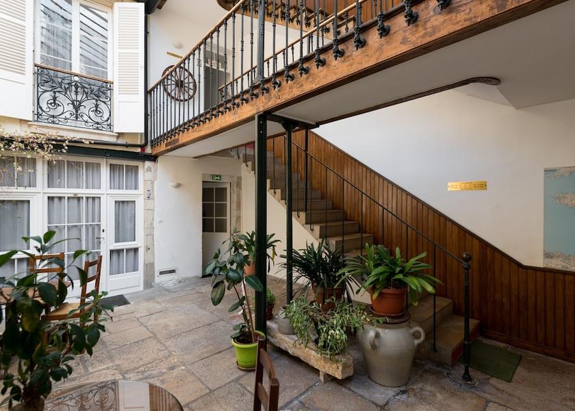 Bourgogne-Franche-Comte Beaune Terrace