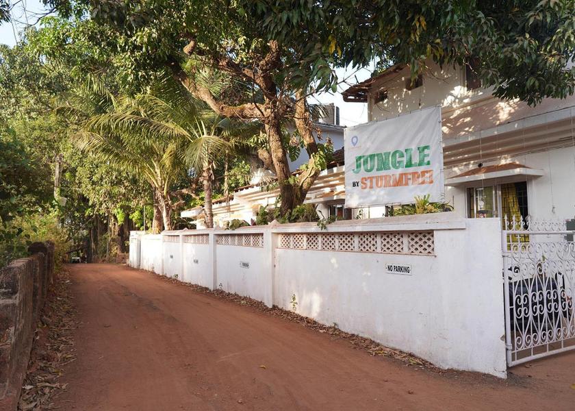 Goa Chapora Entrance