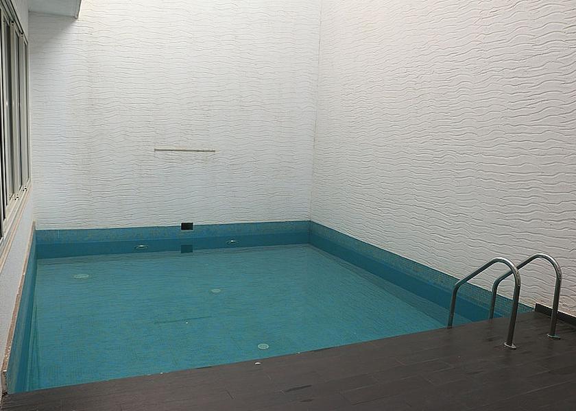 Goa Porvorim Indoor Pool