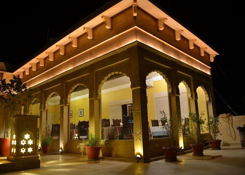 Rajasthan Jaisalmer Couples dining