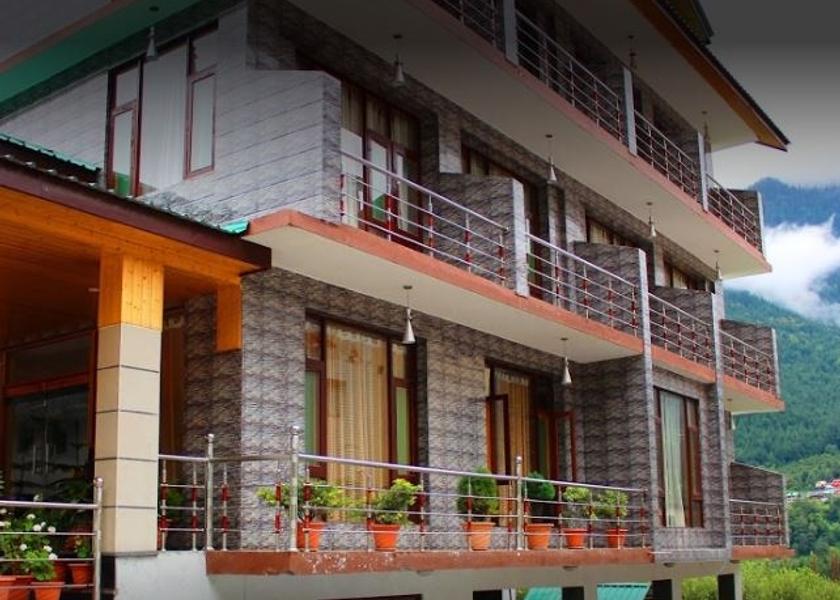 Himachal Pradesh Manali Hotel Exterior
