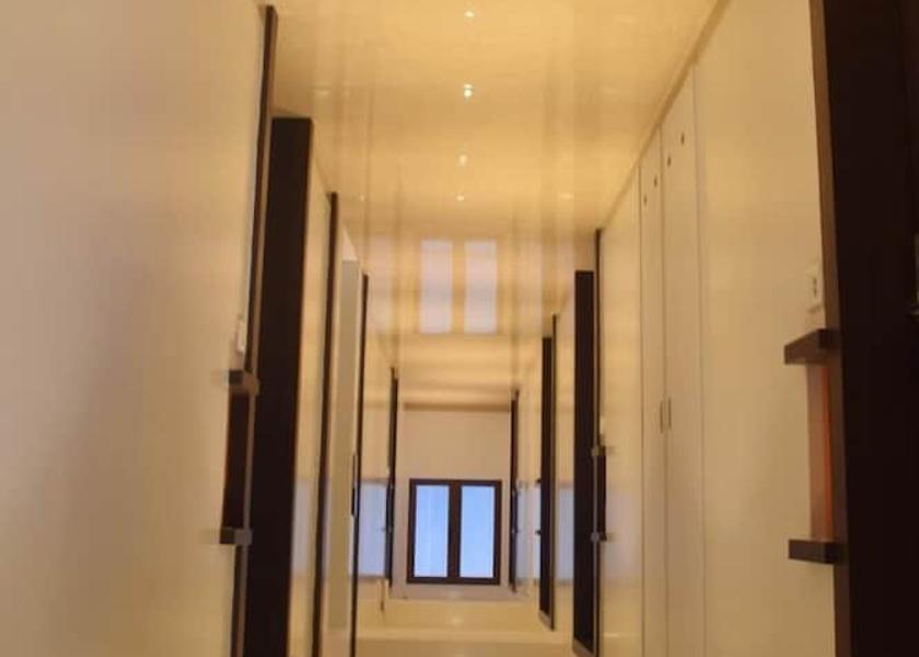 Maharashtra Thane Hallway