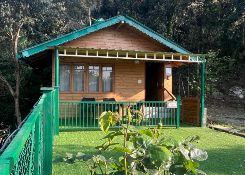 Uttarakhand Bhimtal Hotel Exterior