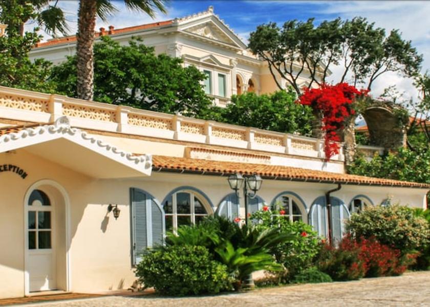 Lazio Gaeta Front of property