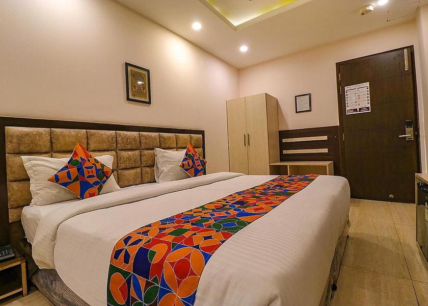 Delhi Delhi Deluxe Room