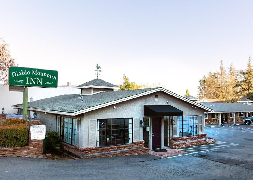 California Walnut Creek Exterior