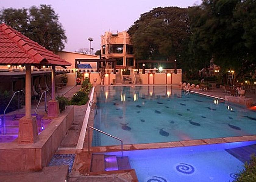 Maharashtra Pune Pool