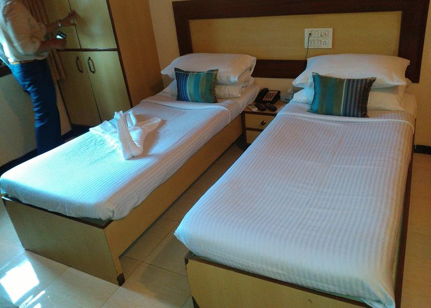 Maharashtra Pune Room