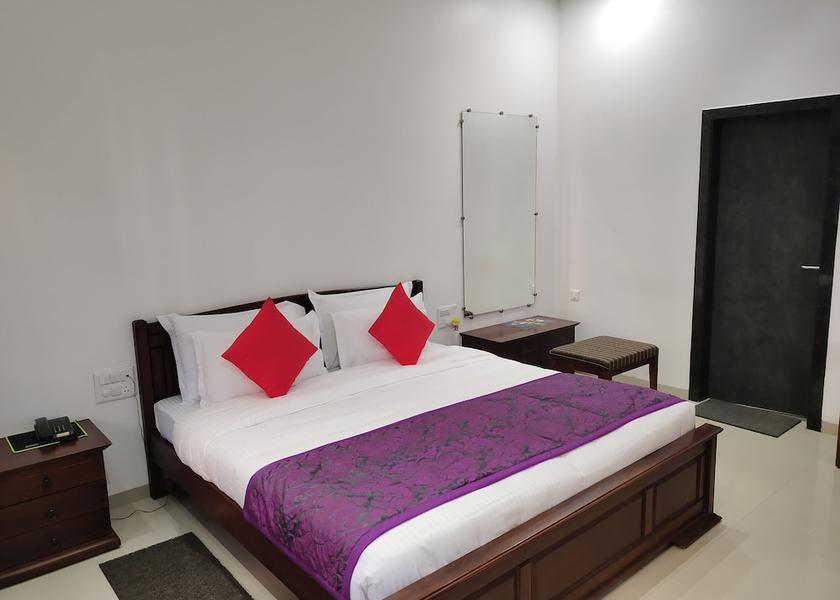 Maharashtra Shirdi Room