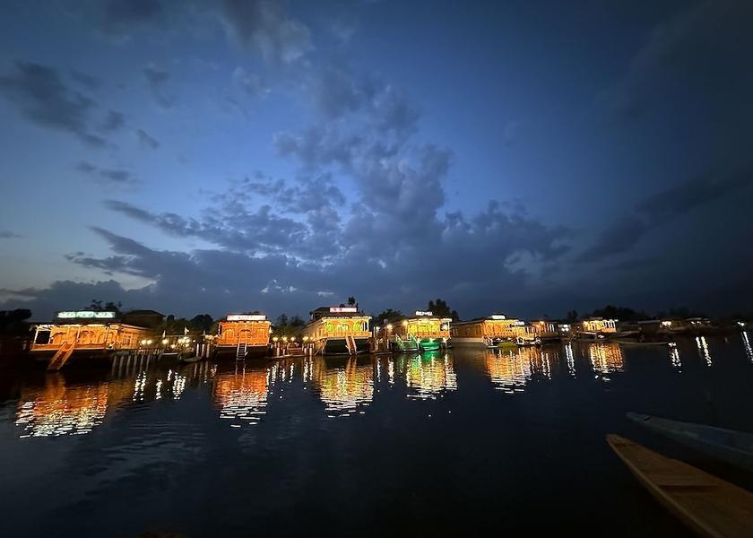 Jammu and Kashmir Srinagar Exterior