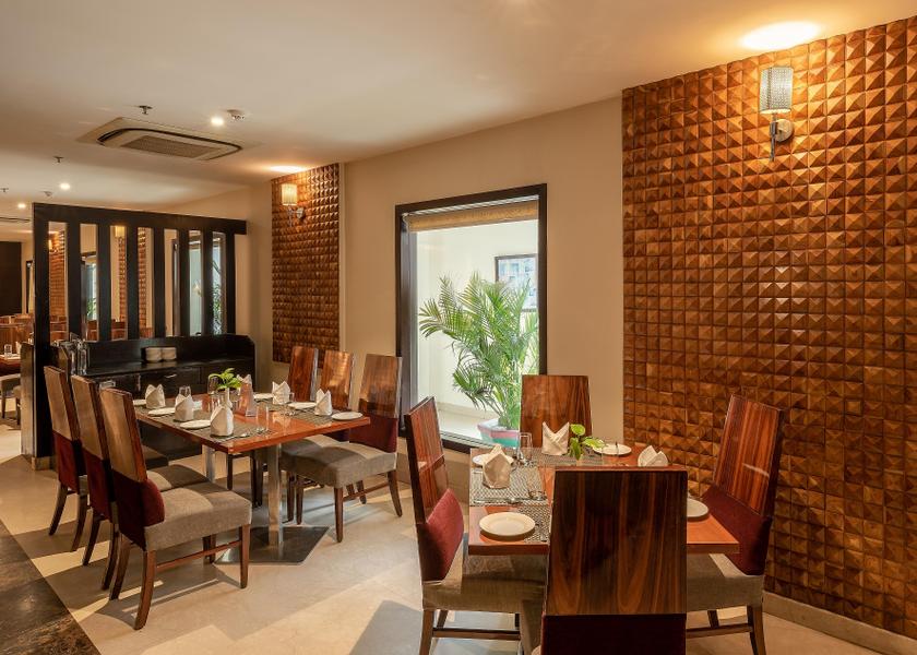Uttar Pradesh Varanasi Food & Dining