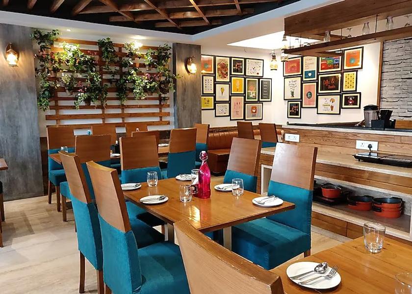Uttar Pradesh Varanasi Food & Dining