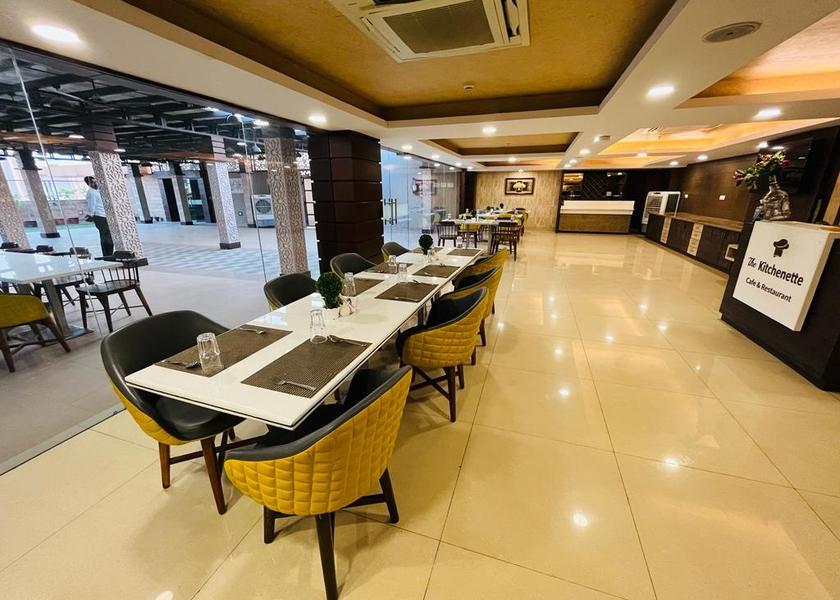Uttar Pradesh Lucknow Food & Dining