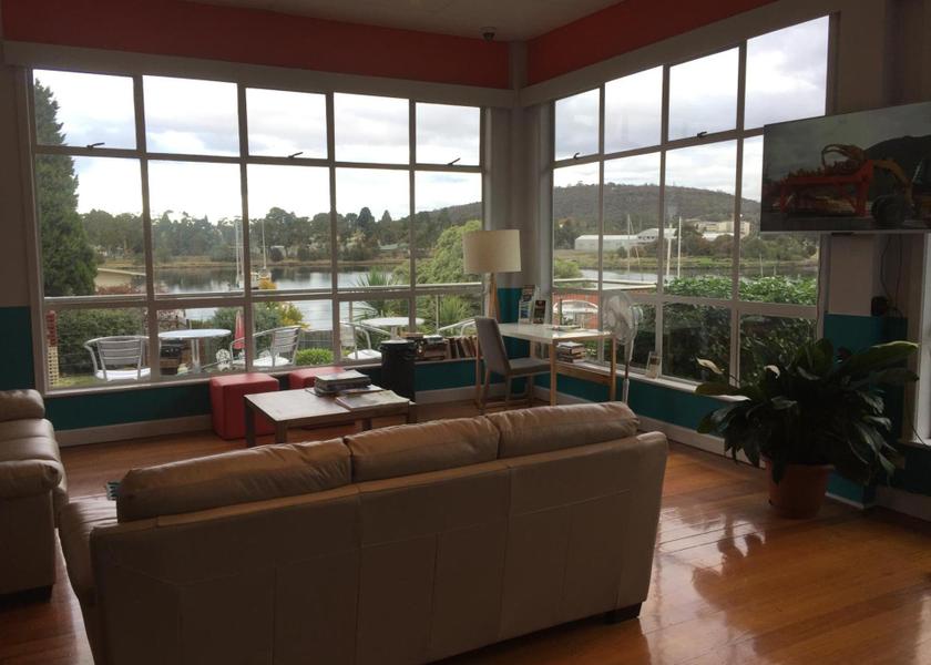 Tasmania Lutana shared lounge/tv area