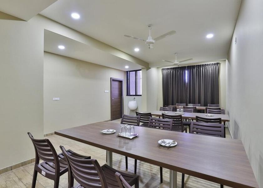 Gujarat Nadiad Food & Dining
