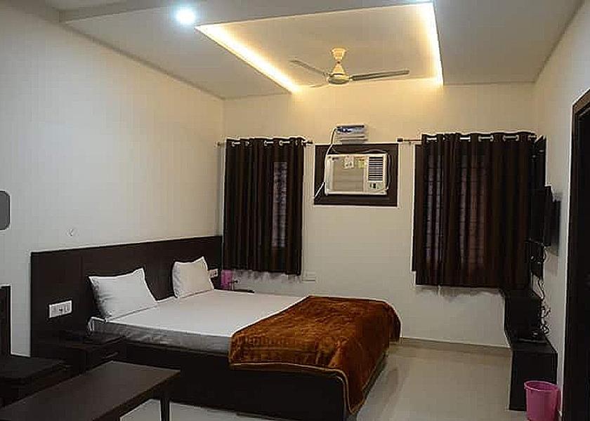 Uttar Pradesh Agra Deluxe AC Room