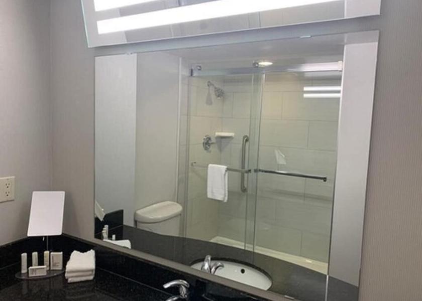 Ontario London Bathroom