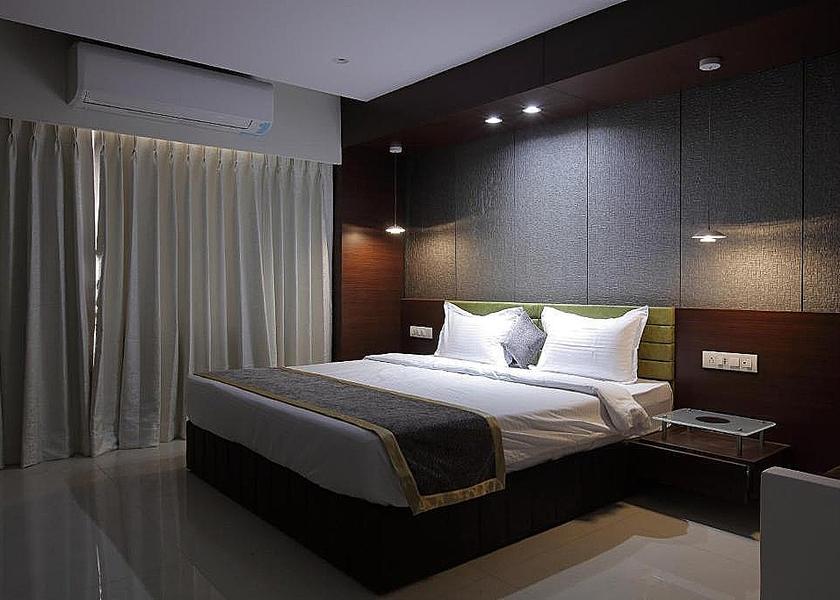 Gujarat Ahmedabad Deluxe with fast Wi-Fi (Unmarried couples are not allowed)