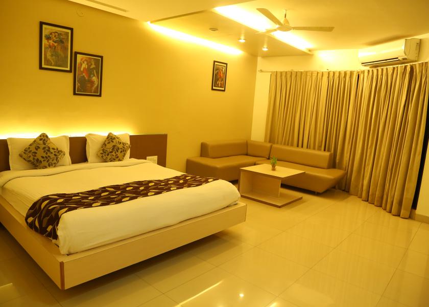 Karnataka Hubballi Deluxe Double Room