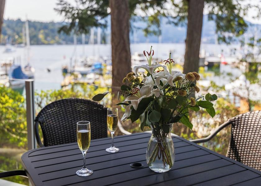 British Columbia Brentwood Bay Terrace/patio