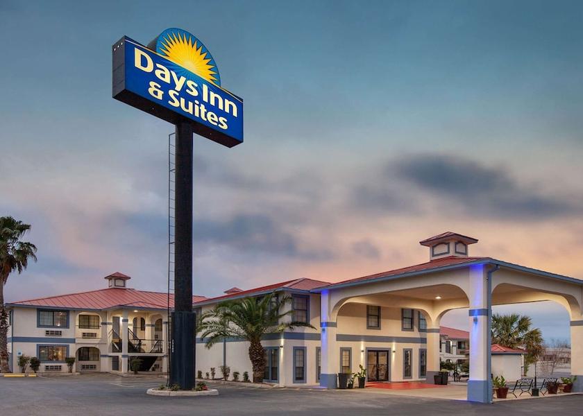 Texas Elmendorf Exterior Detail