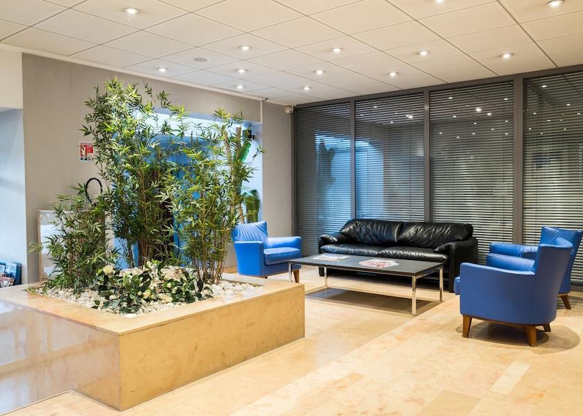 Auvergne-Rhône-Alpes Villeurbanne Lobby sitting area