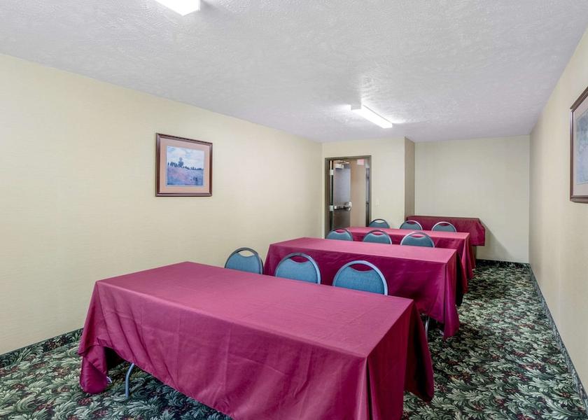 Pennsylvania Huntingdon Meeting Room