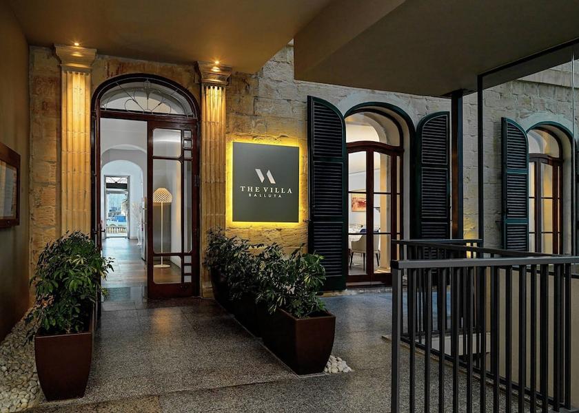  St. Julian's Restaurant