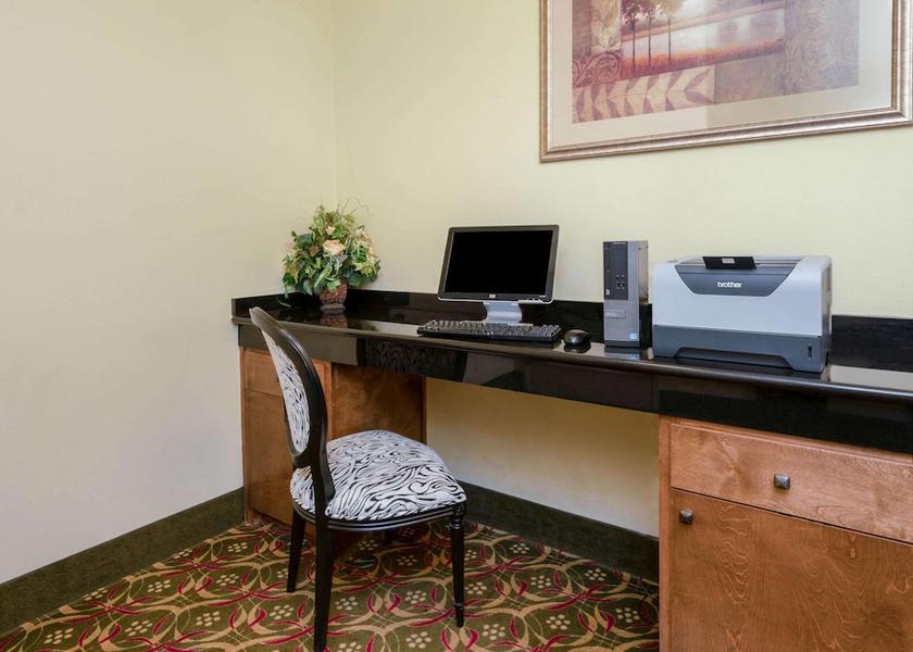 Louisiana Broussard Business center