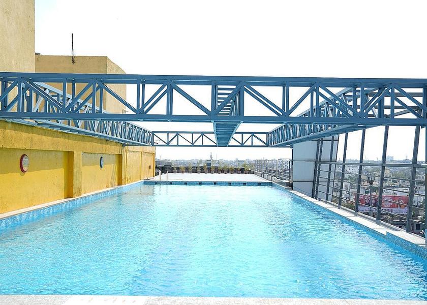 Maharashtra Nagpur Swimming pool [outdoor]