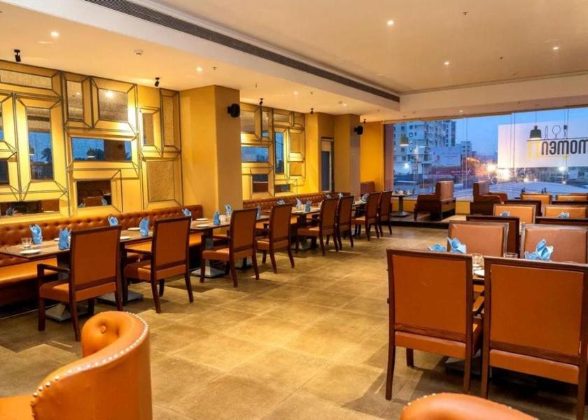 Maharashtra Pune Food & Dining