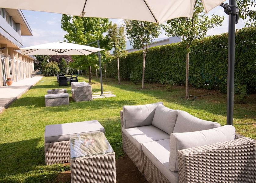 Tuscany Calenzano Exterior Detail