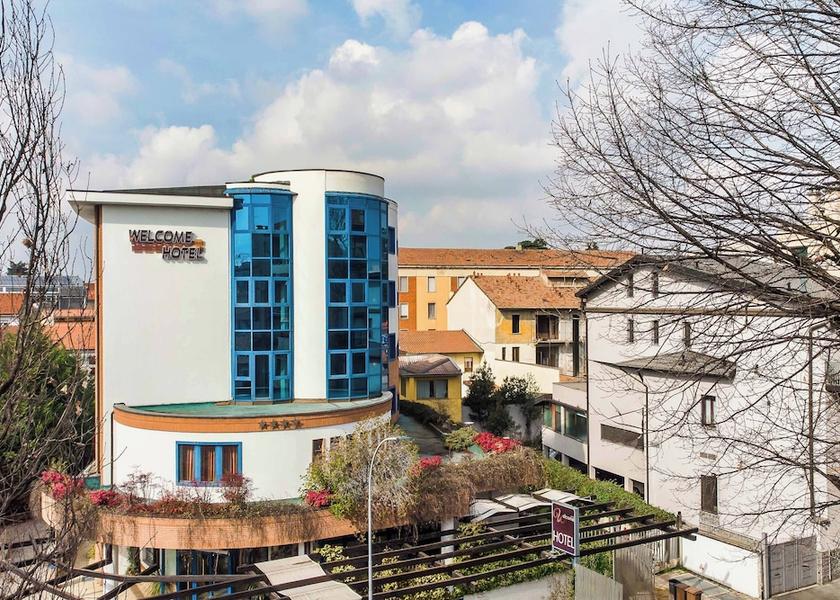 Lombardy Legnano Exterior Detail