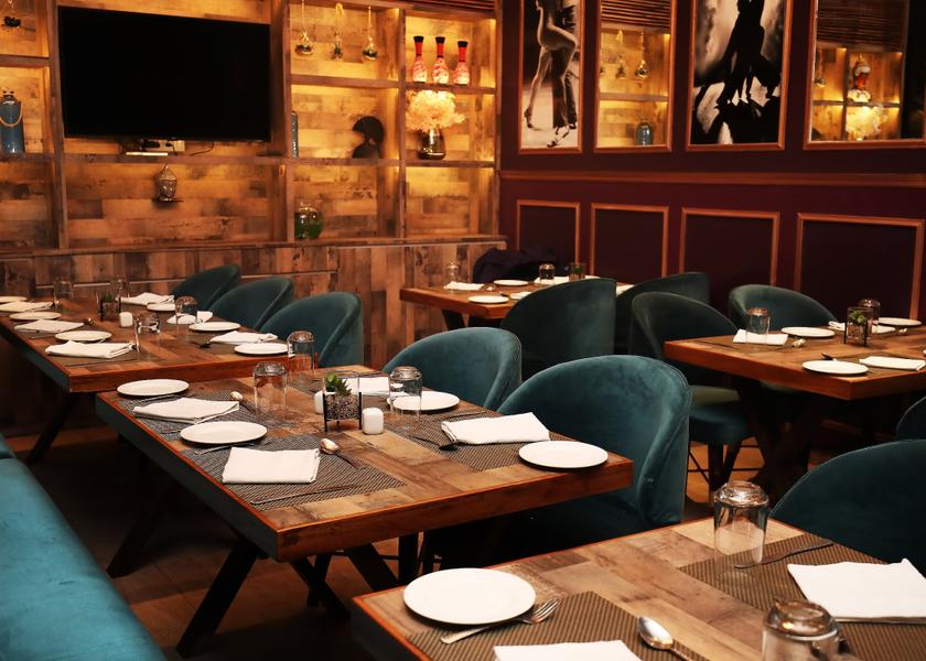 Uttar Pradesh Lucknow Food & Dining