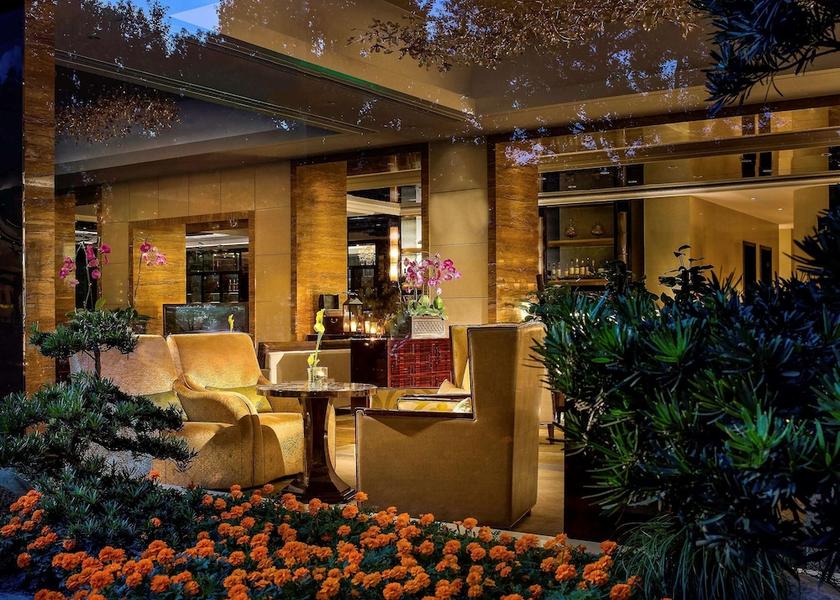 Zhejiang Hangzhou Bar (on property)